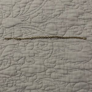 Elegant Gold Chain Bracelet